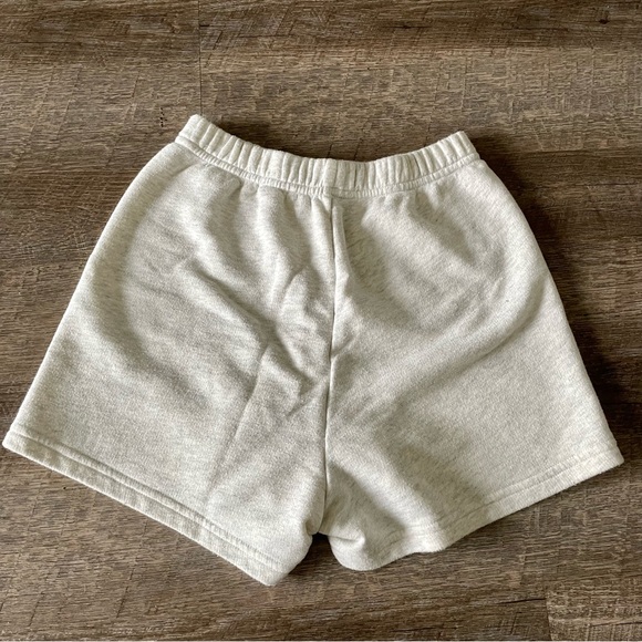 TNA Airy Fleece Perfect Hi-Rise 3” Sweatshort - Picture 5 of 6